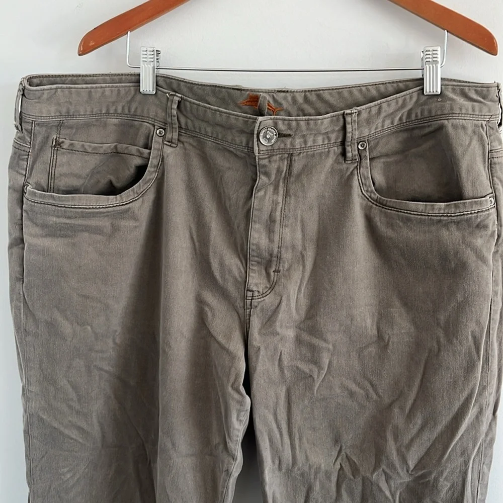 Tommy bahama a‎ jeans taupe color 42/30